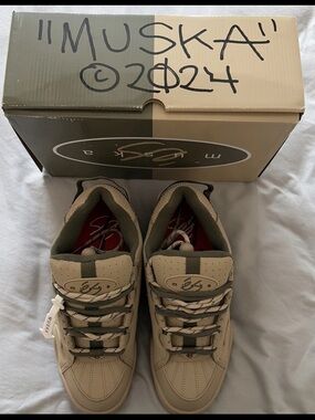 New Autographed 1997 reissue ES Chad Muska black tan green men’s shoes size 10.5